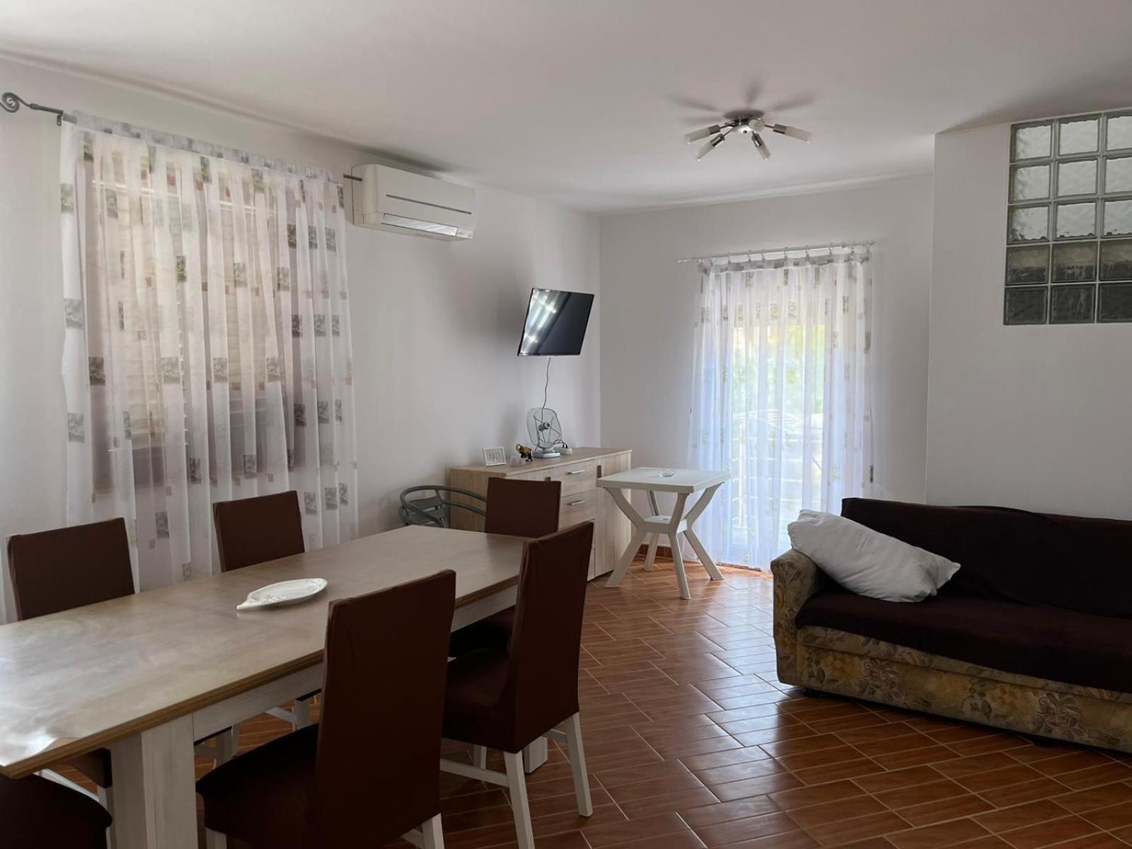 Apartmani Ana Sukosan Bagian luar foto