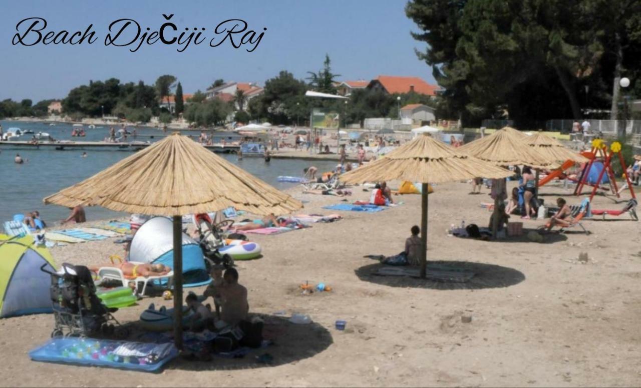 Apartmani Ana Sukosan Bagian luar foto