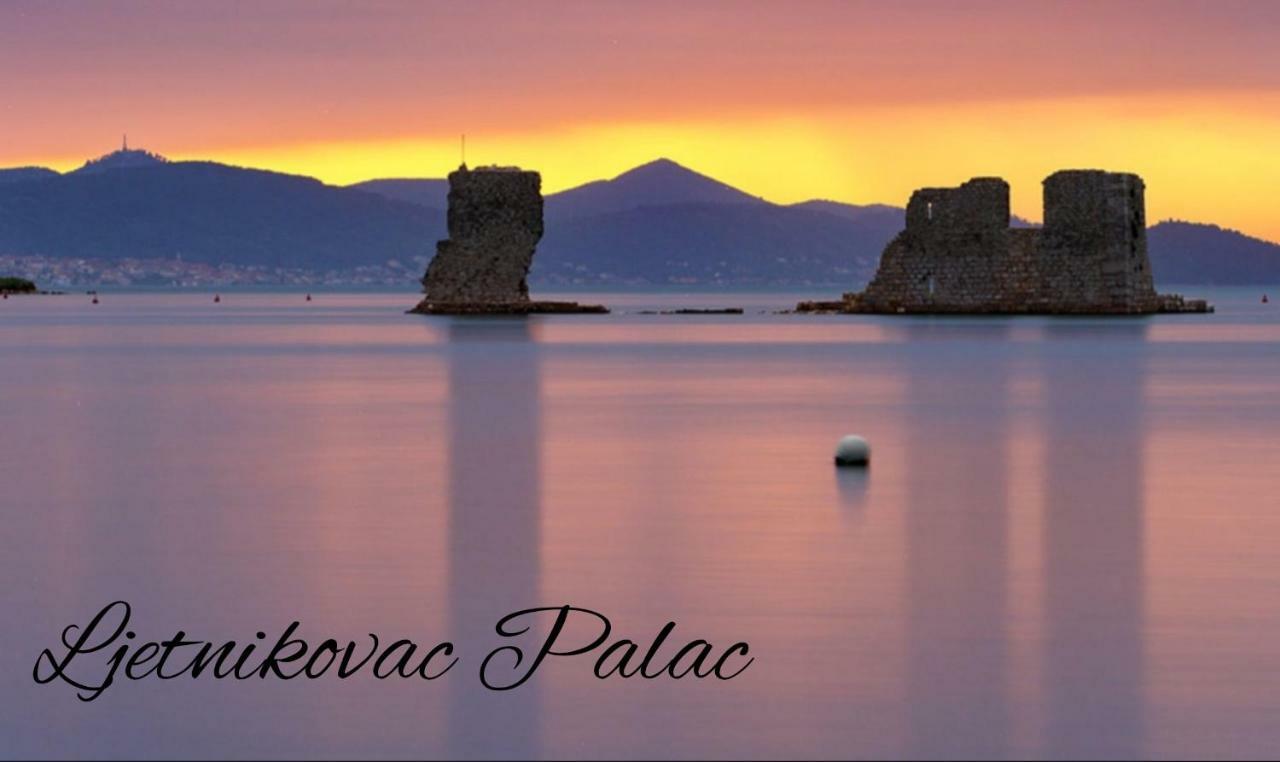 Apartmani Ana Sukosan Bagian luar foto